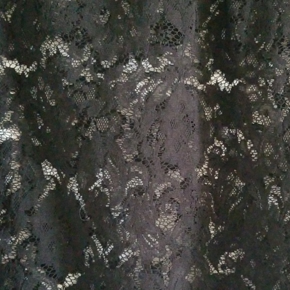 Medium lace blouse - Picture 2 of 2